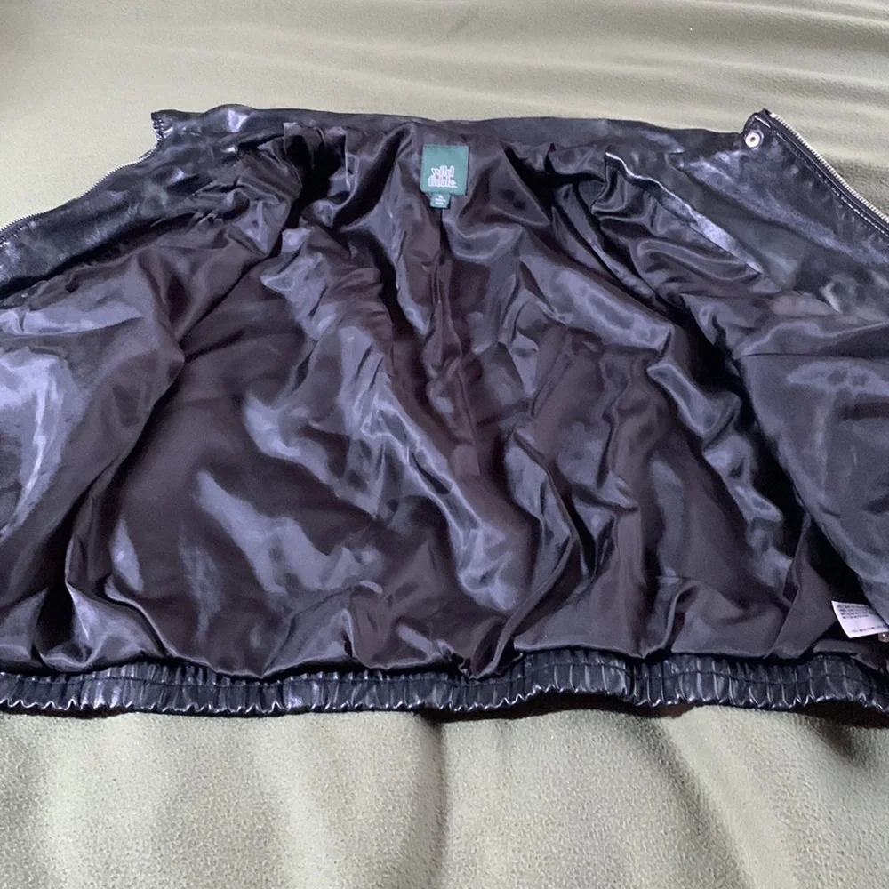Wild Fable black, vegan leather bomber jacket.  Size XL - Picture 9 of 9